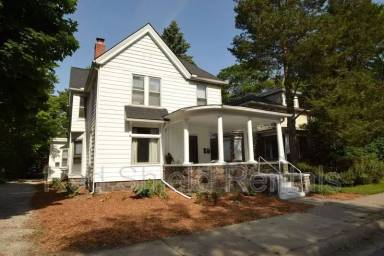 Main picture of 113 N Hamilton St