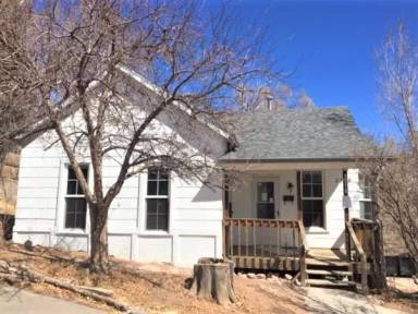 Main picture of 2516 W Kiowa St
