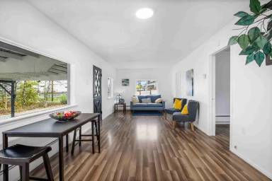 Main picture of 5418 136th St E