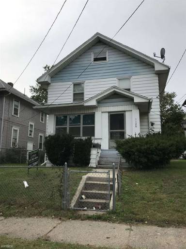 Main picture of 1120 S Milwaukee St