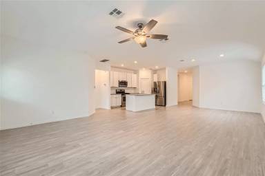Main picture of 6719 Beehive Dr