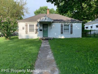 Main picture of 1601 N Rogers Ave