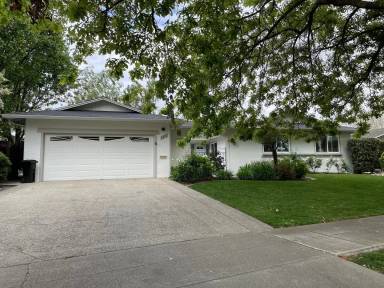 Main picture of 2272 Glenkirk Dr