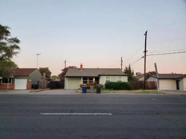 Main picture of 3325 65th St