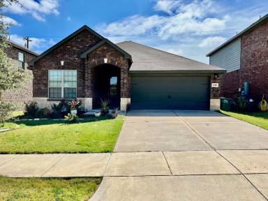 Main picture of 5500 Persimmon Dr