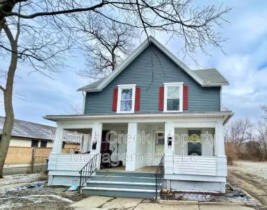 Main picture of 1625 E 31st St
