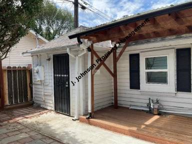 Main picture of 921 Windeler Ave