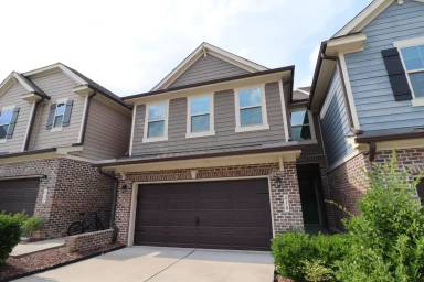 Main picture of 410 Boscawen Ln