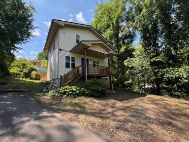 Main picture of 74 Deaver St