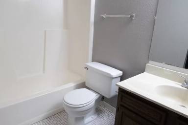 Main picture of Lakewood Apartments