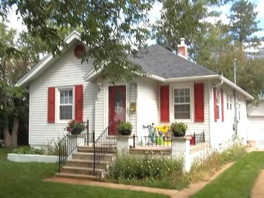 Main picture of 1420 W 32nd St