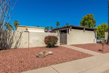 Main picture of 150 Laguna Dr W
