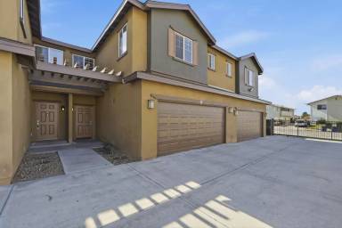 Main picture of 43726 8th St E