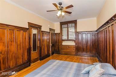 Main picture of 378 Riverway