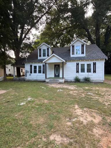 Main picture of 721 S Maple St