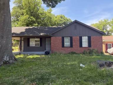 Main picture of 3329 Denver St