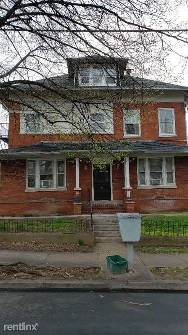Main picture of 49 N West End Ave