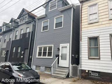 Main picture of 3821 Howley St