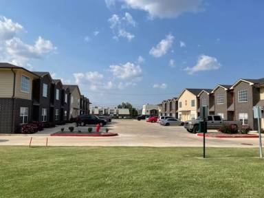 Main picture of 2624 SW 74