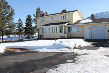 Main picture of 2654 E River Rd