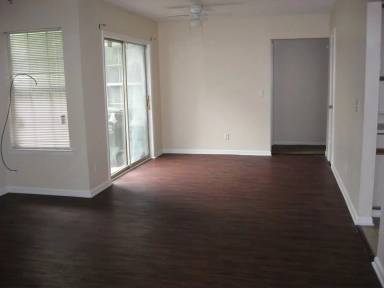 Main picture of 16 E White Hawthorne Dr
