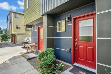 Main picture of 4795 35th Ave S