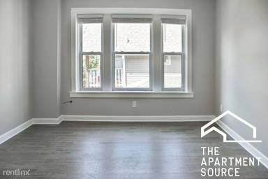Main picture of 2838 N Albany Ave