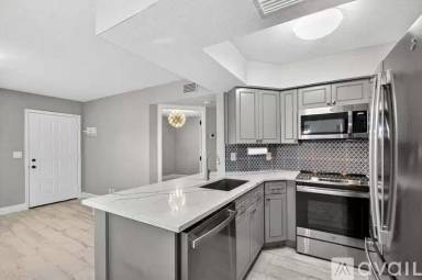 Main picture of 4707 Lucerne Lakes Blvd E