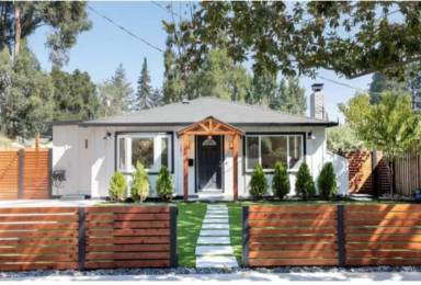Main picture of 381 McKendry Dr