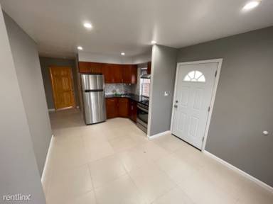 Main picture of 5648 Clearview Expy