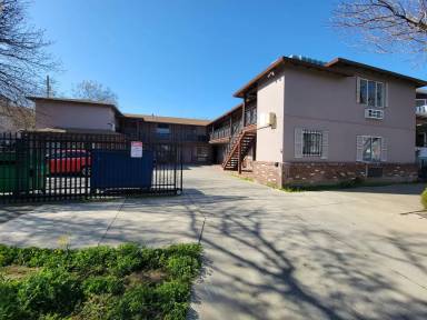 Main picture of 700 12th St