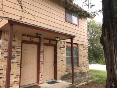 Main picture of 204 Oak Trail Dr