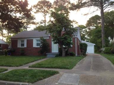 Main picture of 572 Summers Dr