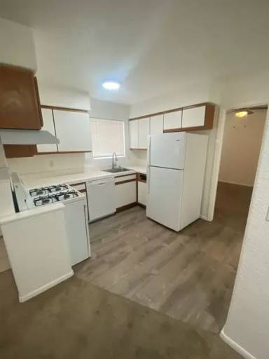 Main picture of 1584 E Courtney Pl