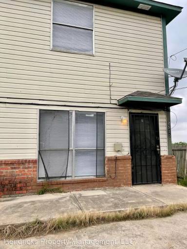 Main picture of 2515 Hicks Ave