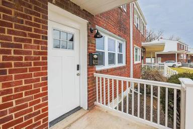Main picture of 6233 Robin Hill Rd