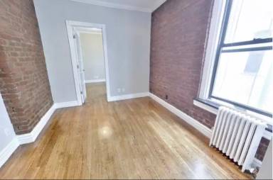 Main picture of 350 E 13th St