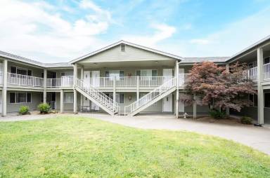 Main picture of 711 13th Ave SE