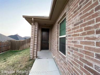 Main picture of 544 Landry Ct