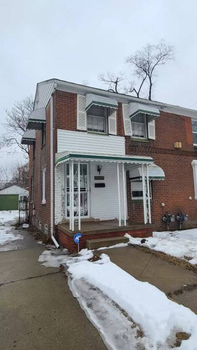 Main picture of 19505 Greenlawn St
