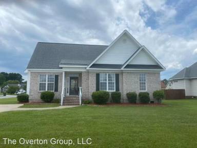 Main picture of 2492 Pinetops Dr