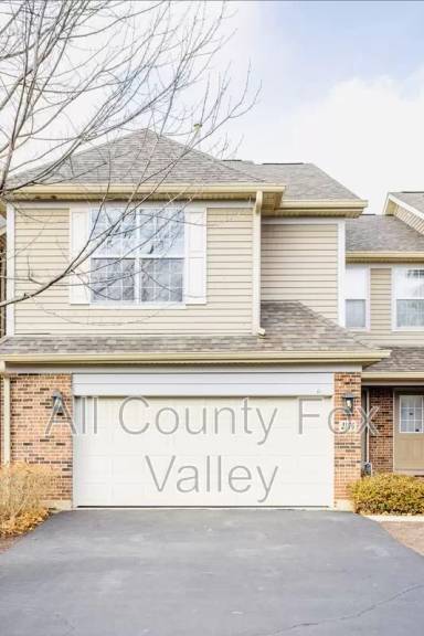 Main picture of 2176 Yale Cir