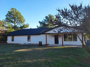 Main picture of 10400 NE 21 St