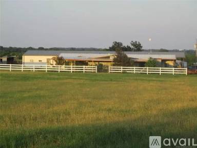 Main picture of 219 S Agra Rd