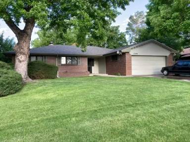 Main picture of 2348 S Elm Dr