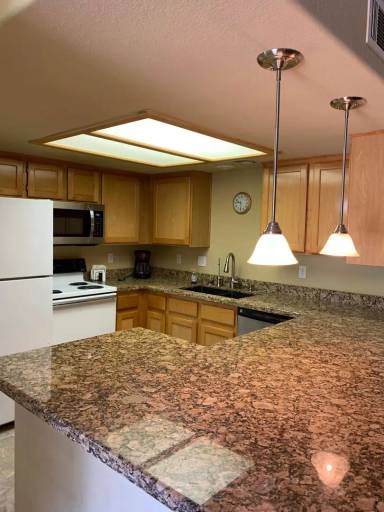 Main picture of 338 Colleen Ct