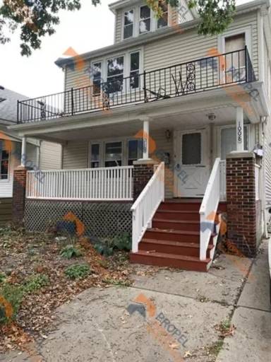 Main picture of 1008 Wayburn St