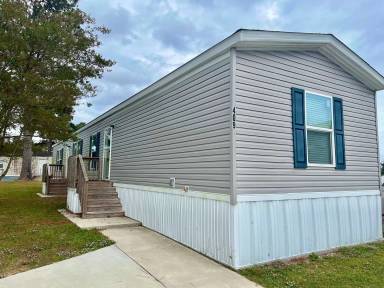 Main picture of 553 Corbin St