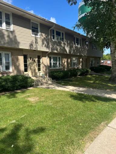Main picture of 5876 Tower Rd