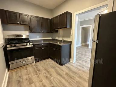 Main picture of 6633 S Ellis Ave